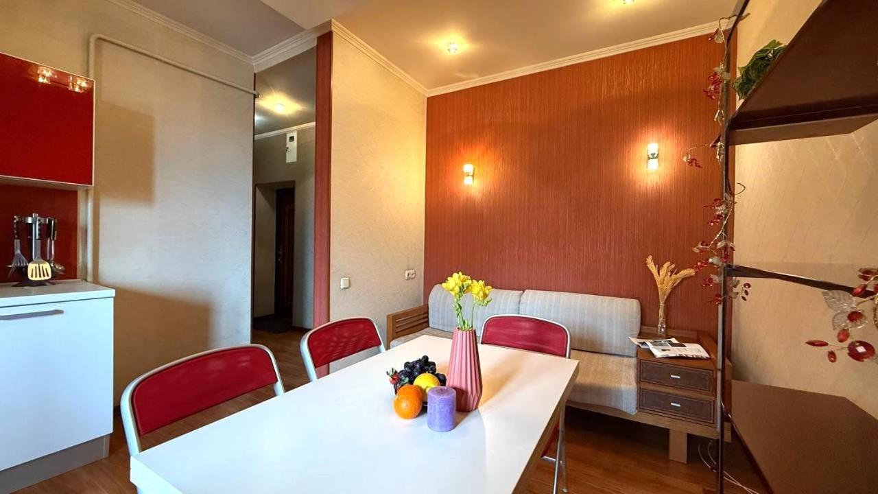 Mironositskaya 75 Apartment Kharkiv Exterior photo